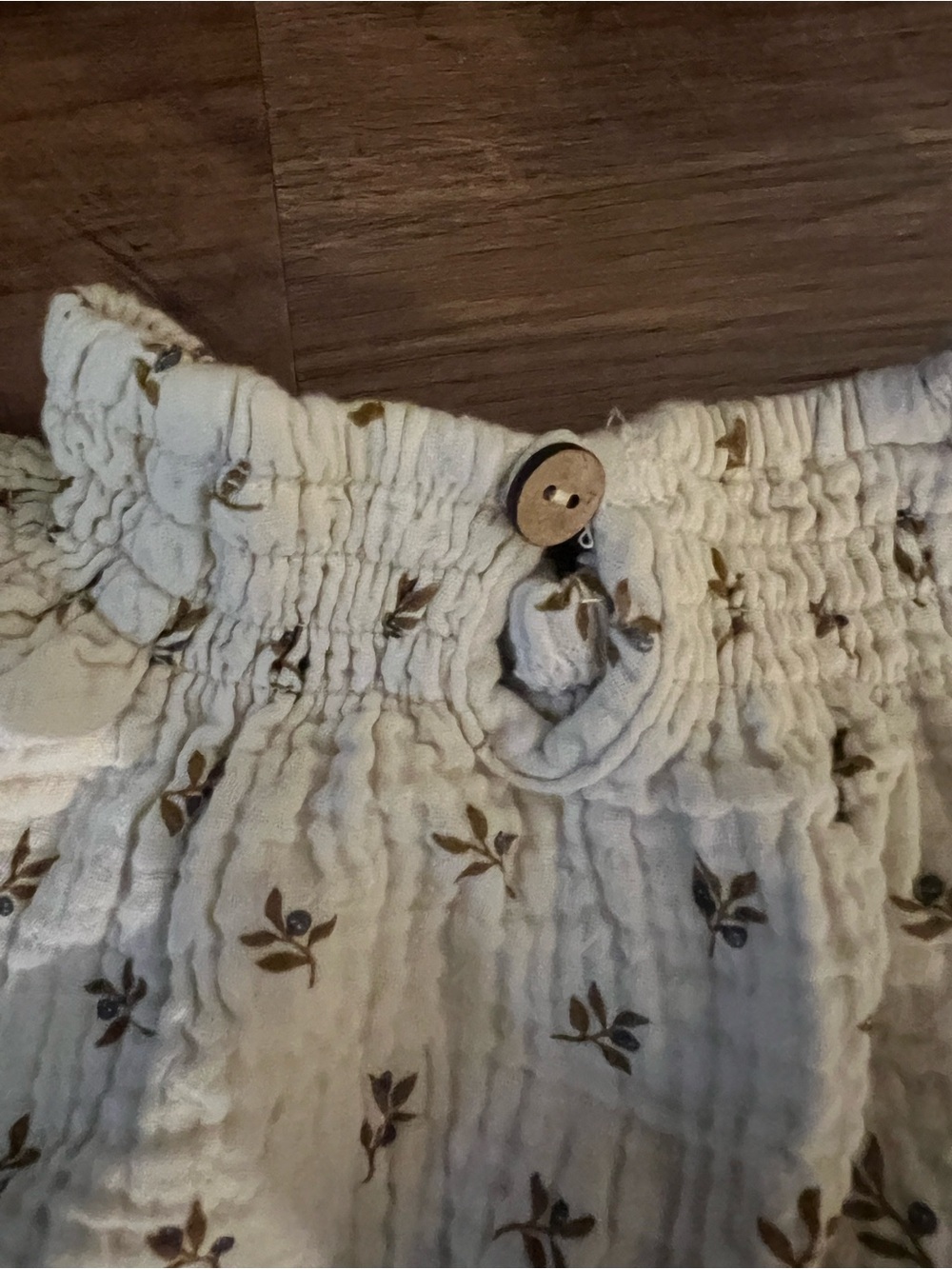Rylee & Cru Cream Floral Muslin Baby Top & Bloomer Set - Picture 4 of 6